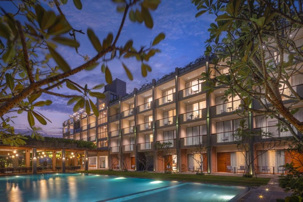 FEROLA HOTEL