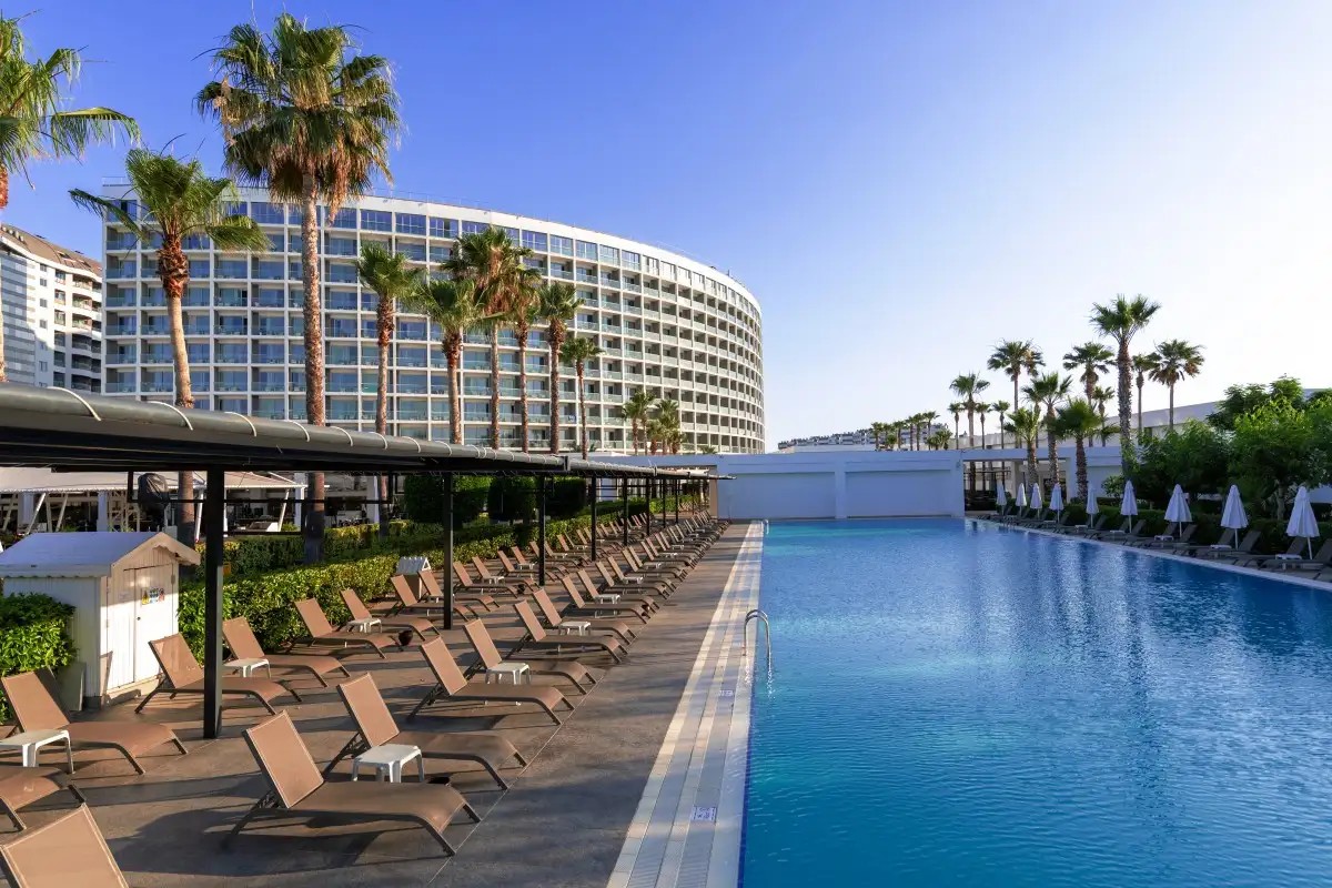 CRYSTAL CENTRO PEARL COLLECTION