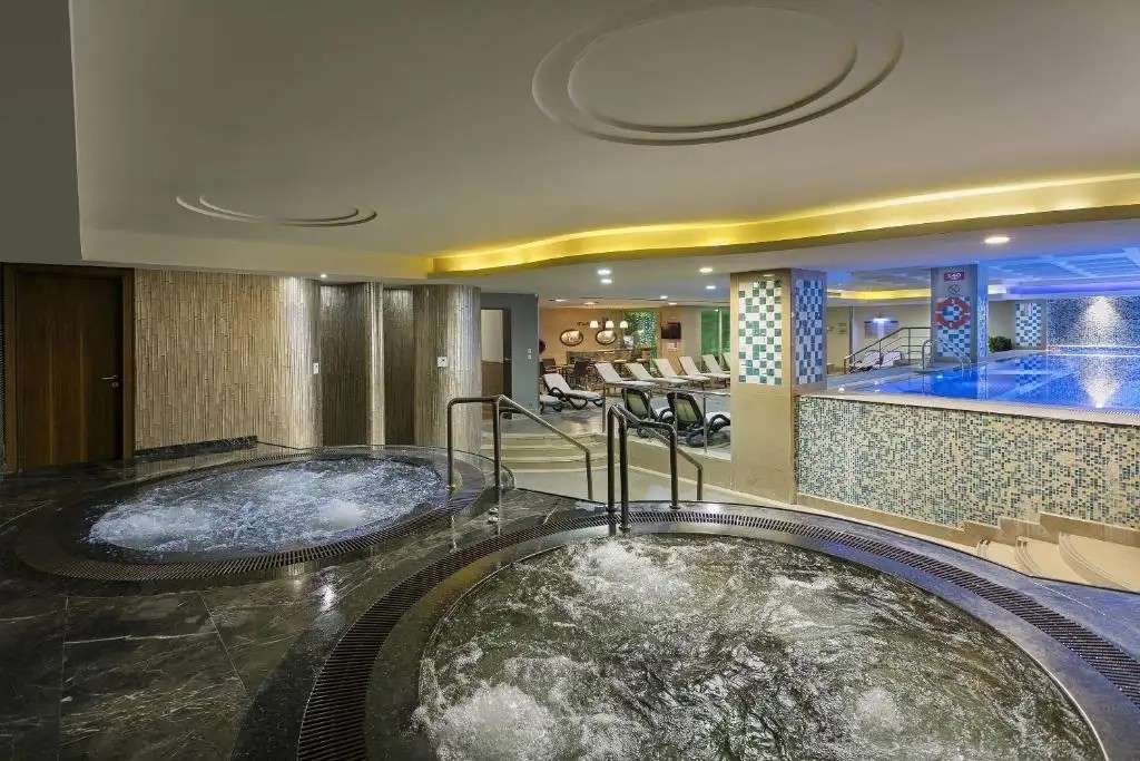 TITANIC PORT HOTEL BAKIRKOY