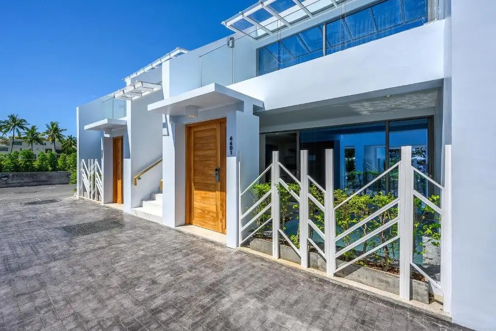 THE BEACHFRONT HOTEL PHUKET (EX. BEST WESTERN PLUS THE BEACHFRONT)