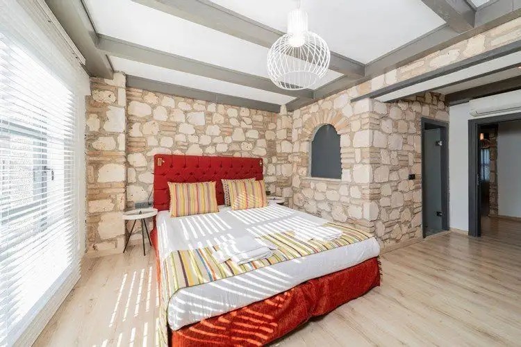LITHOS ORTANCA