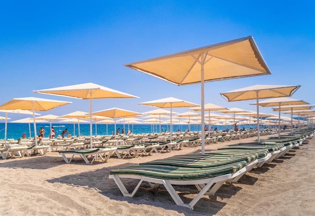 LOCEANICA BEACH RESORT HOTEL