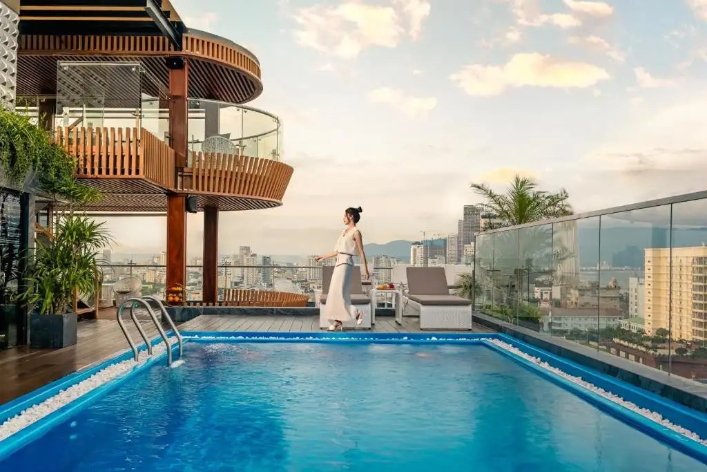 MERCY EMERALD HOTEL DANANG