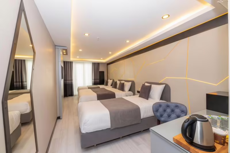 WHITE CORNER HOTEL 
