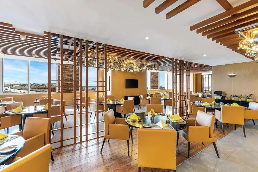 V HOTEL CURIO COLLECTION BY HILTON