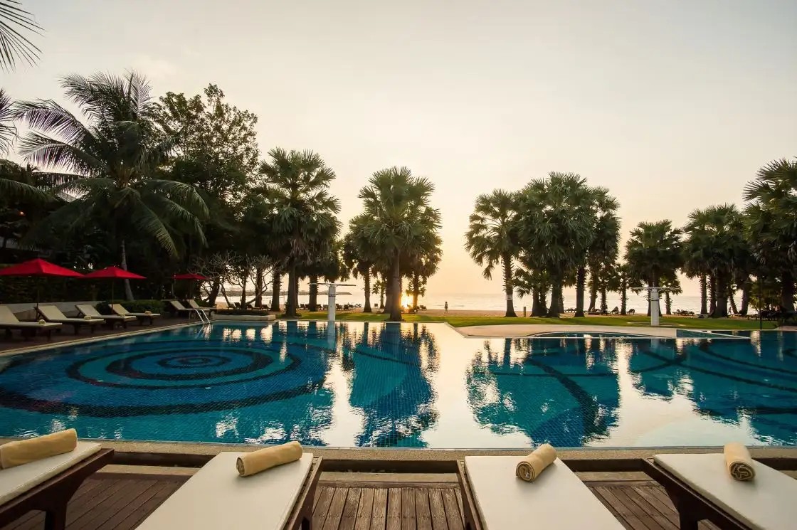 RAVINDRA BEACH RESORT & SPA