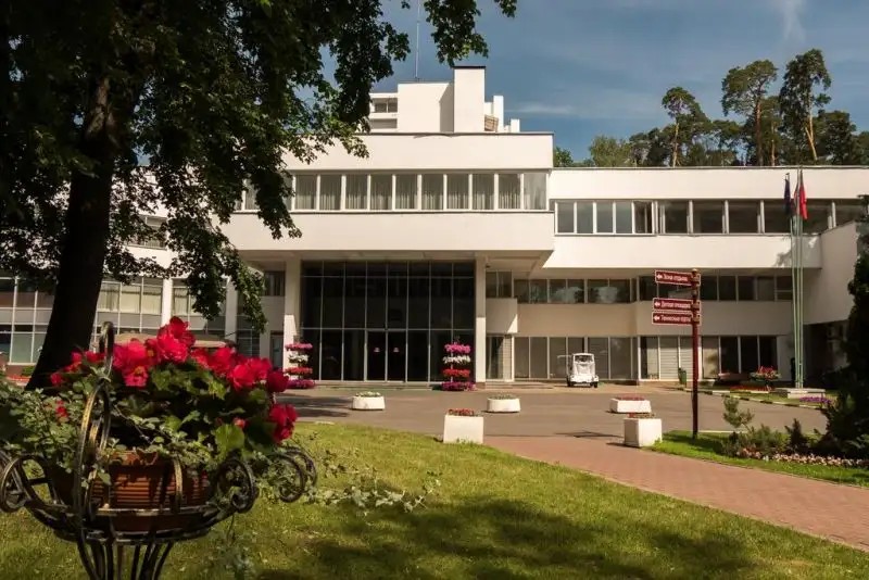 ПЕТРОВО-ДАЛЬНЕЕ