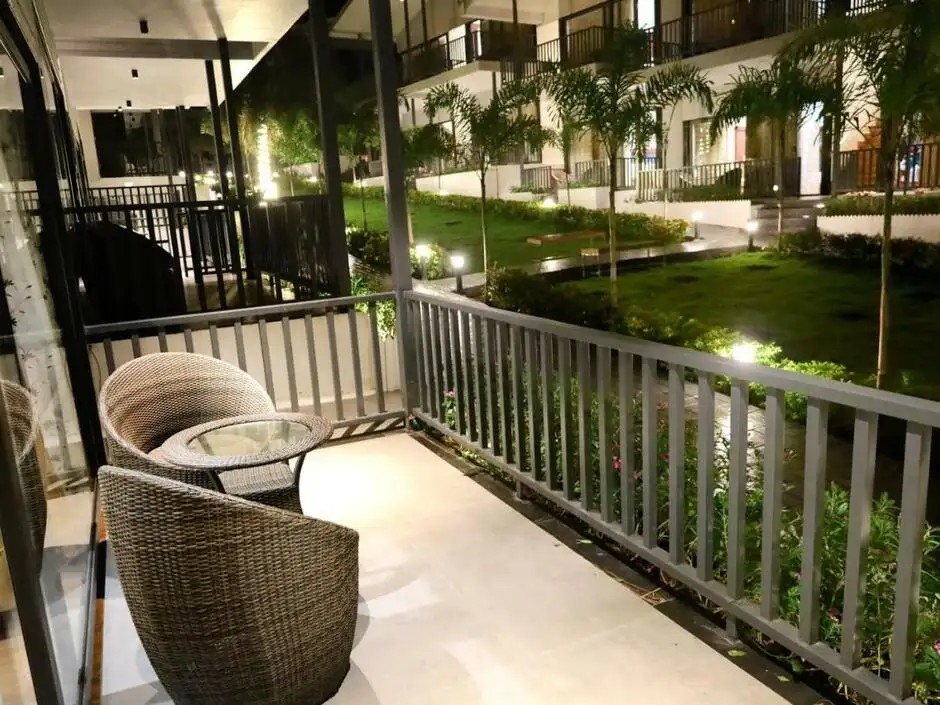 DALLAS BEACH RESORT (EX. ORALIA RESORT)