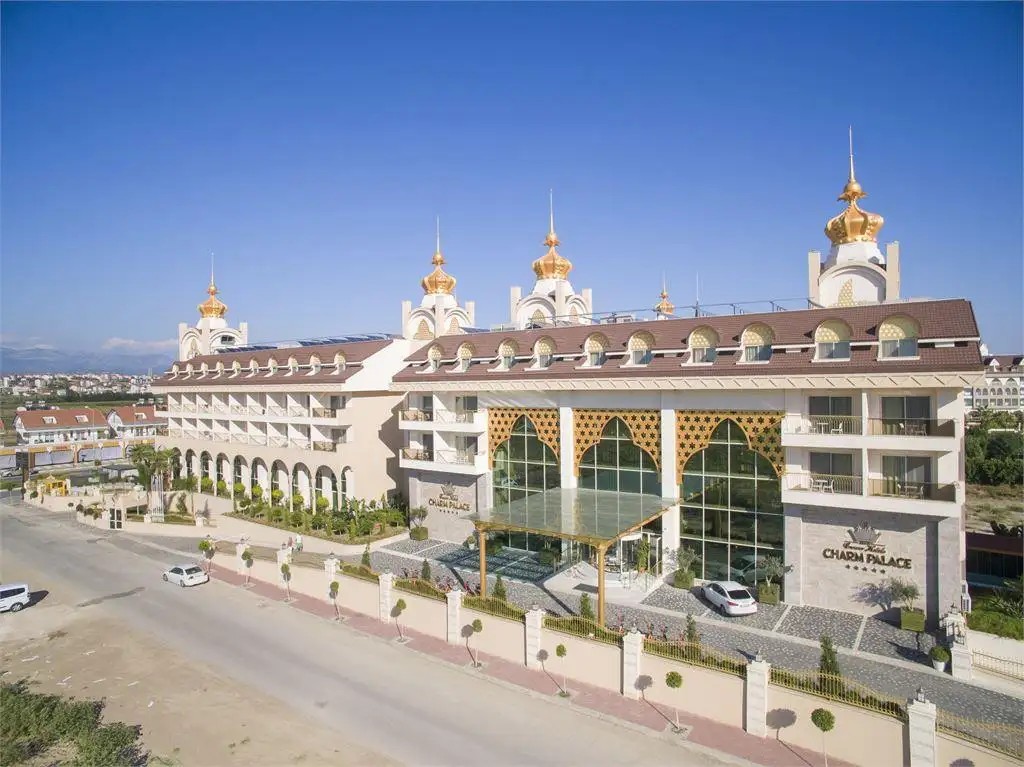 WELL PALACE SIDE (EX.SIDE CROWN CHARM PALACE HOTEL)
