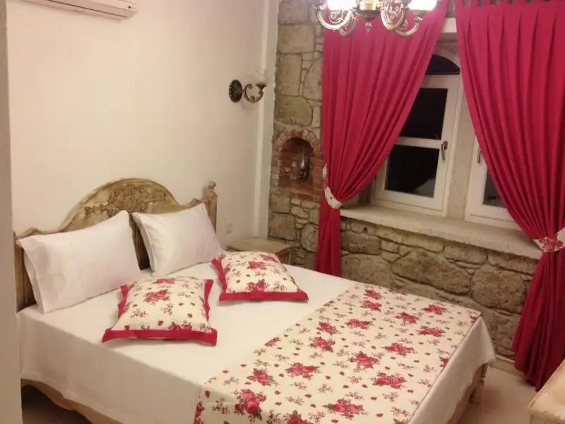ALACATI CIFTEKUYU BUTIK OTEL