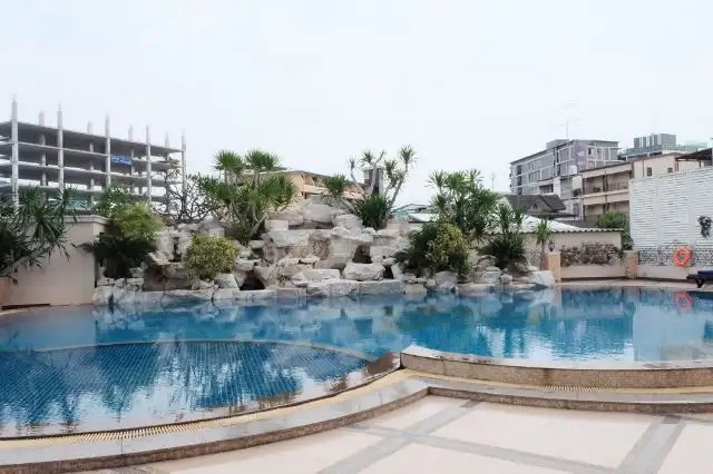 LK PREMIER RESIDENCE