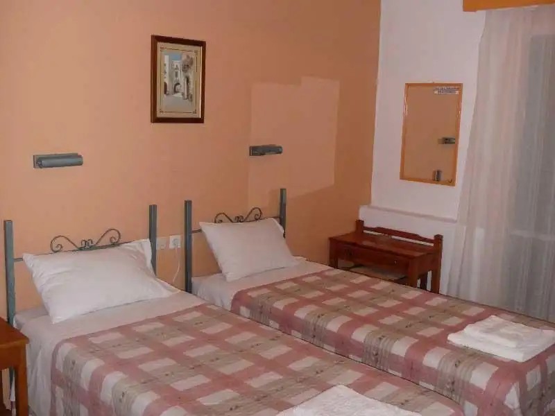 ROSE GARDEN APARTMENTS