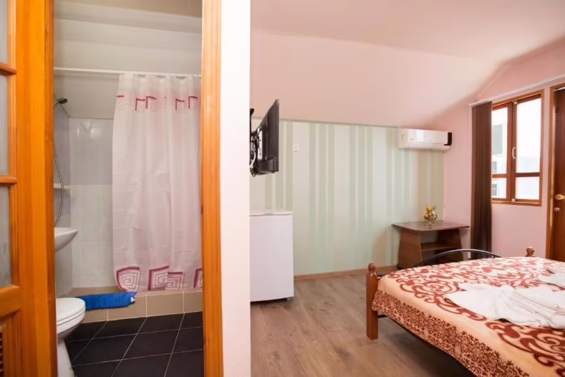 ST GUEST HOUSE