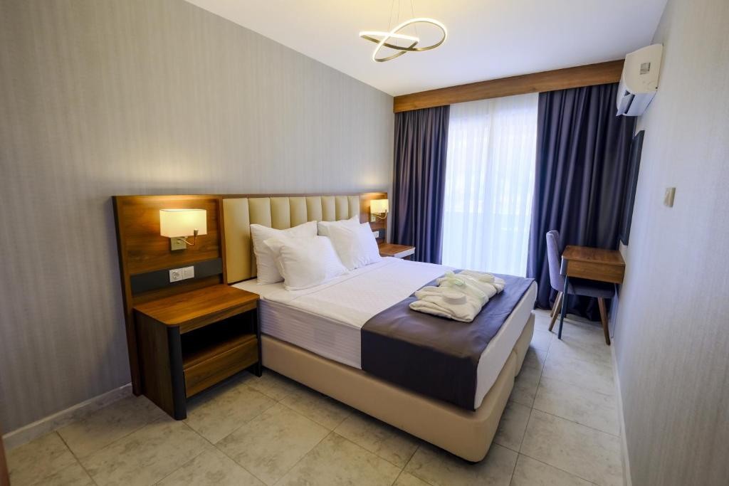 DAYS INN BY WYNDHAM APART HOTEL
