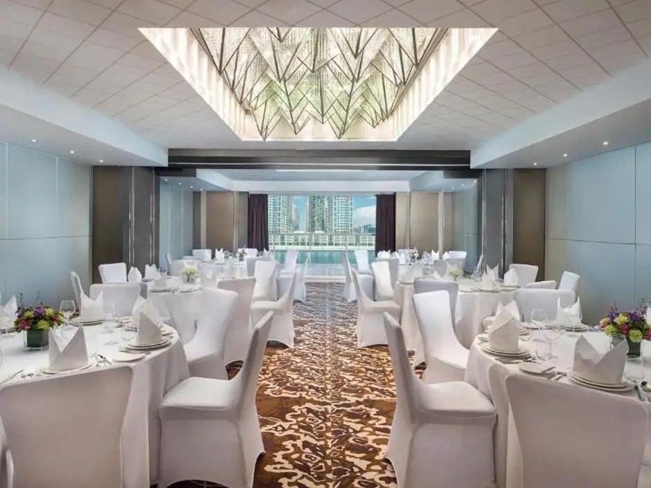 GULF COURT HOTEL BUSINESS BAY