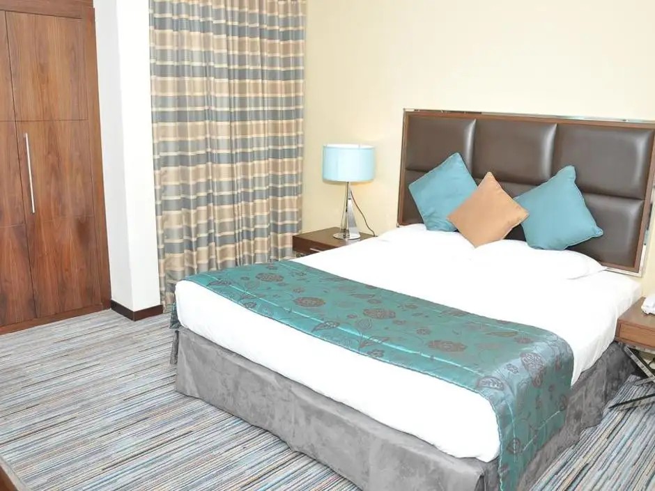 PHOENIX PLAZA HOTEL APARTMENTS