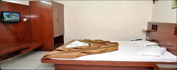 LE GRAND DELUXE