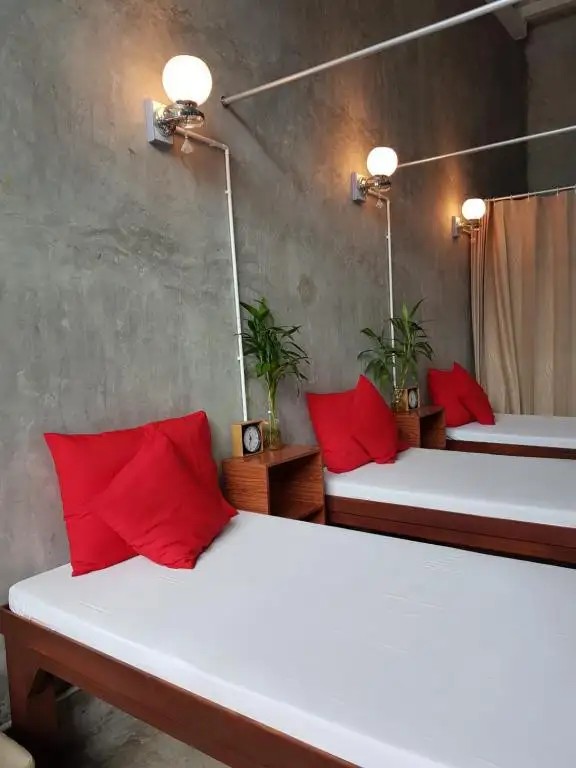 THE NOW HOTEL