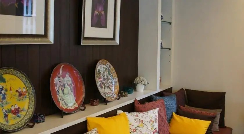 SAWASDEE SUKHUMVIT SOI 8