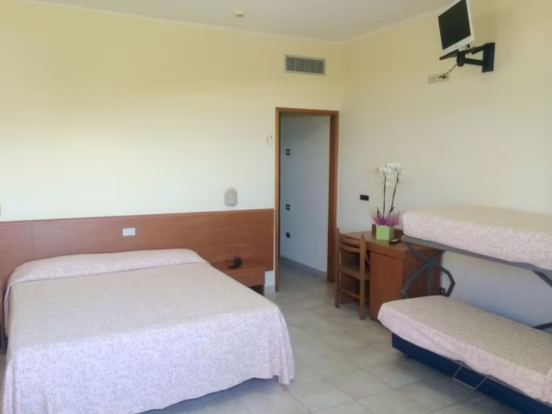 SMERALDO HOTEL GIULIANOVA