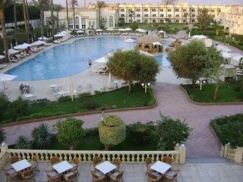 CATARACT PYRAMIDS RESORT