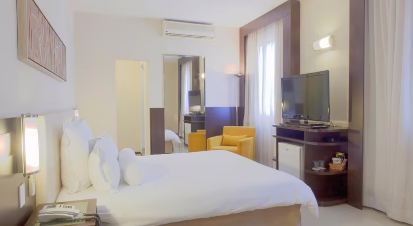 ROYAL SAVASSI BOUTIQUE