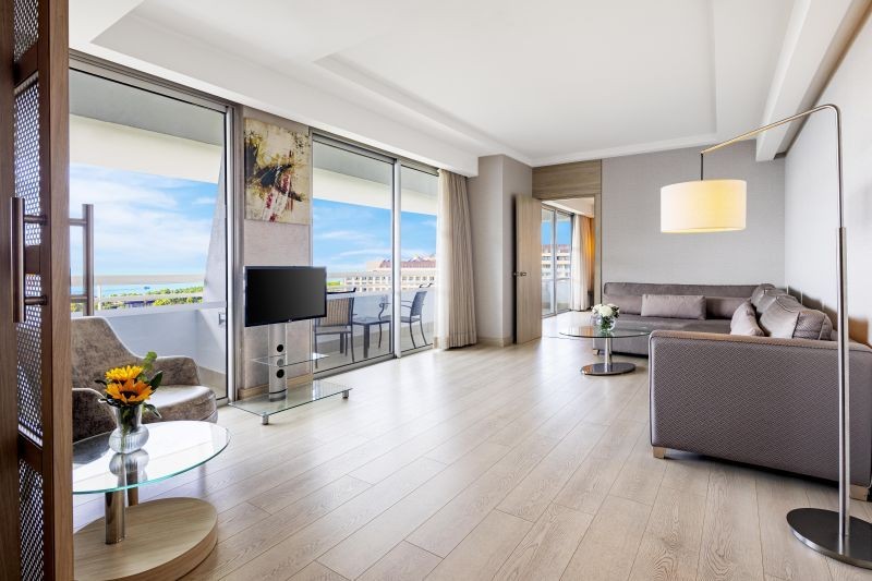 deluxe family suite