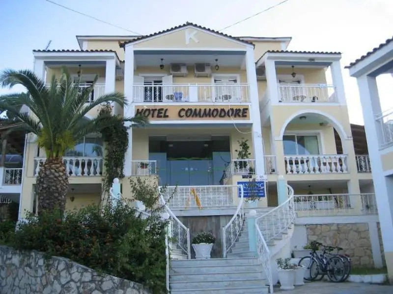 COMMODORE