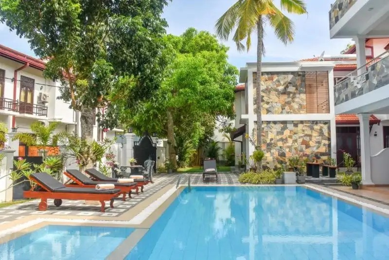 VILLA DE WHITE SAMBUR