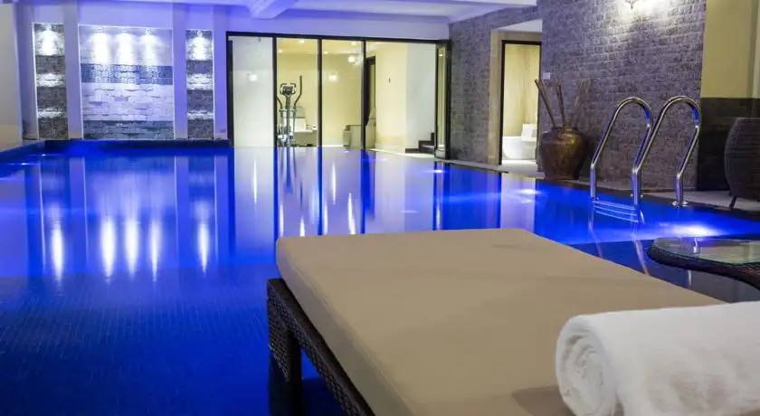 ROYAL RIVERSIDE 