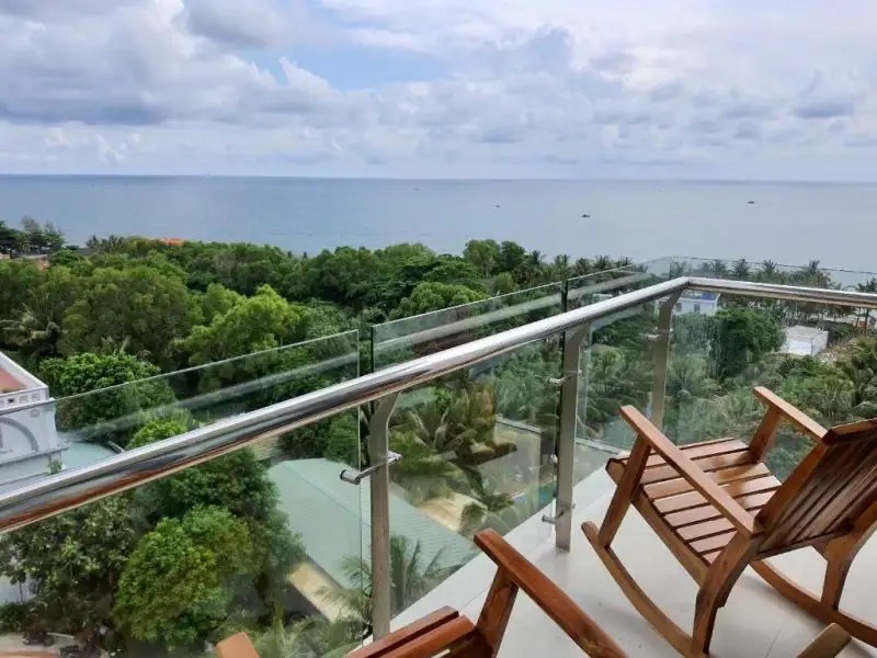 LUXY PARK HOTEL