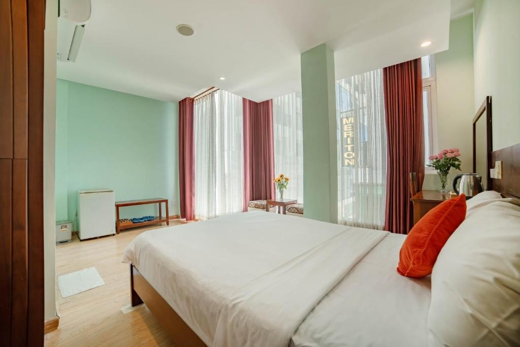 ART DELUXE HOTEL NHA TRANG