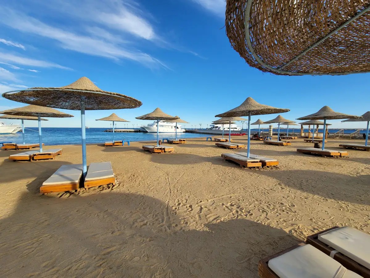 NEW EAGLES AQUA PARK RESORT