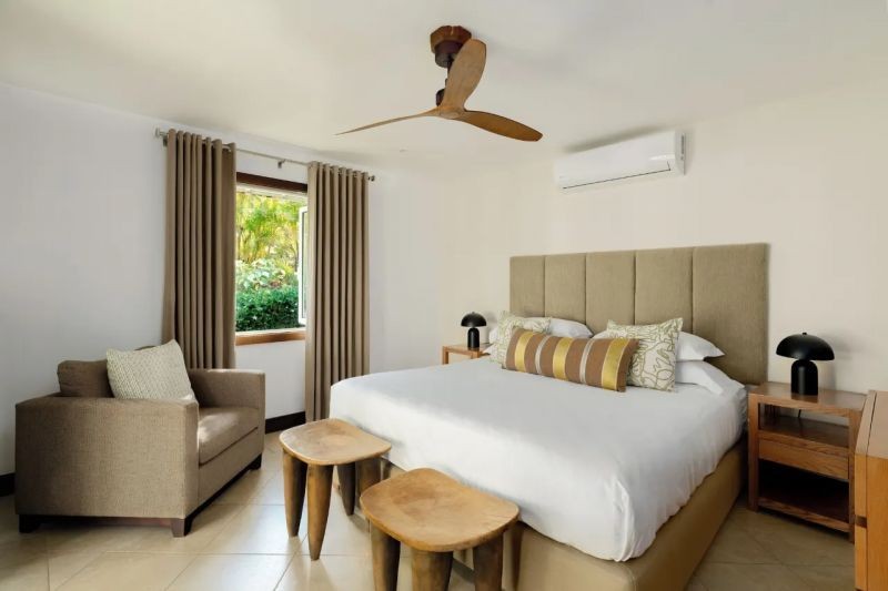 4 bedrooms pool villa