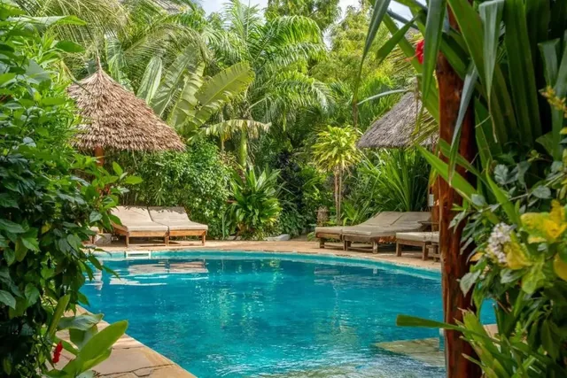 MAISHA NUNGWI (EX. ALUNA BEACH LODGE)