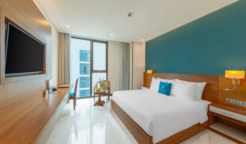 deluxe partial ocean view